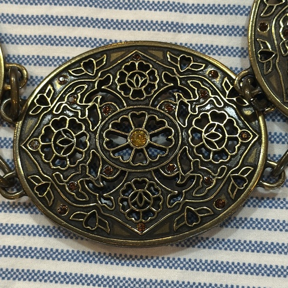 CHICO’S Chain belt - Picture 3 of 9